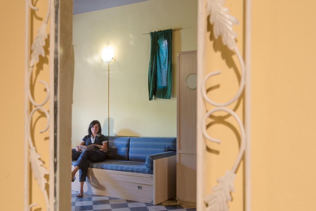 Villa Emilia Марина-ді-Кастаньєто-Кардуччі Екстер'єр фото
